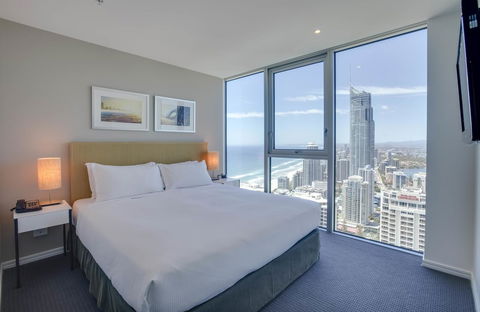 Hilton Surfers Paradise Residences - Accommodation Sunshine Coast 8