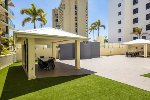 Jack And Newell Holiday Apartments - Accommodation Sunshine Coast 5