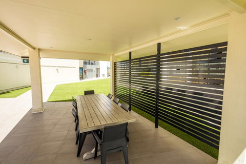 Jack And Newell Holiday Apartments - Accommodation Sunshine Coast 6