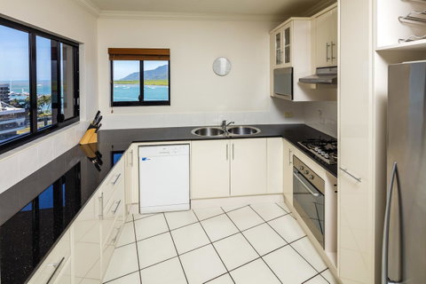 Jack And Newell Holiday Apartments - Accommodation Sunshine Coast 34