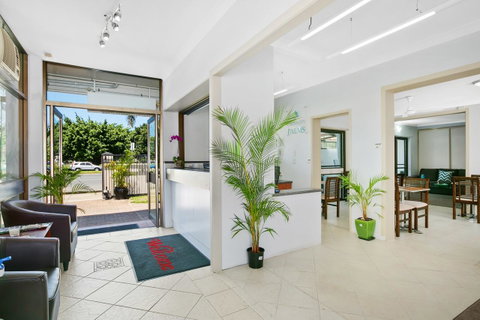 Cairns City Palms - Accommodation Sunshine Coast 3