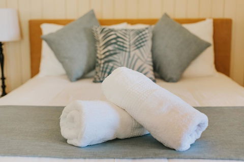 Apple Blossom Cottages - Accommodation Sunshine Coast 12