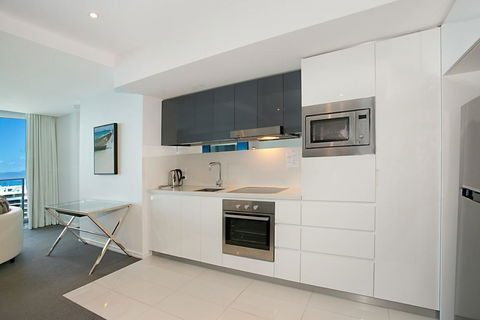 Number 1 H Residences - WiFi, Parking & More By Gold Coast Holidays - Accommodation Sunshine Coast 2