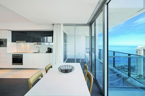 Number 1 H Residences - WiFi, Parking & More By Gold Coast Holidays - Accommodation Sunshine Coast 19