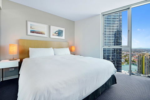 Number 1 H Residences - WiFi, Parking & More By Gold Coast Holidays - Accommodation Sunshine Coast 32