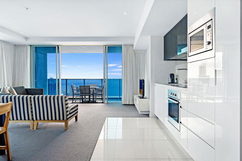 Number 1 H Residences - WiFi, Parking & More By Gold Coast Holidays - Accommodation Sunshine Coast 37