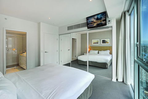 Number 1 H Residences - WiFi, Parking & More By Gold Coast Holidays - Accommodation Sunshine Coast 14