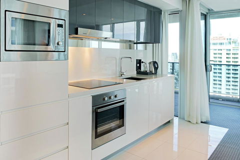 Number 1 H Residences - WiFi, Parking & More By Gold Coast Holidays - Accommodation Sunshine Coast 18