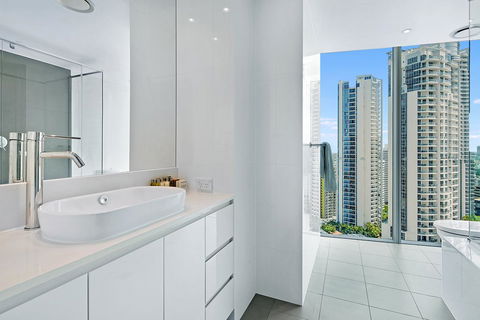 Number 1 H Residences - WiFi, Parking & More By Gold Coast Holidays - Accommodation Sunshine Coast 29