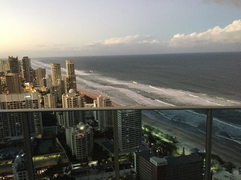 Number 1 H Residences - WiFi, Parking & More By Gold Coast Holidays - Accommodation Sunshine Coast 23