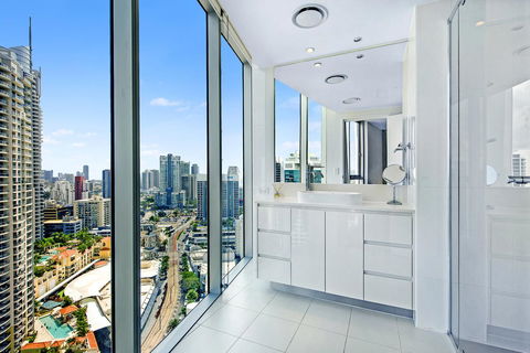Number 1 H Residences - WiFi, Parking & More By Gold Coast Holidays - Accommodation Sunshine Coast 31