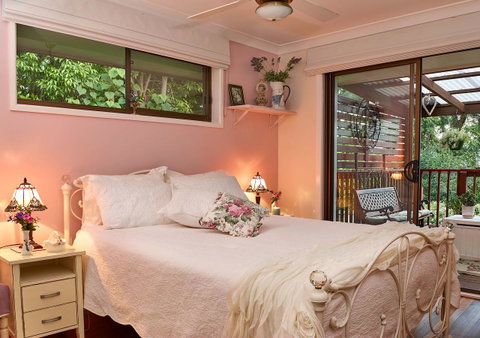 Manitzky Magic -B&B Home With Heart - Accommodation Sunshine Coast 0