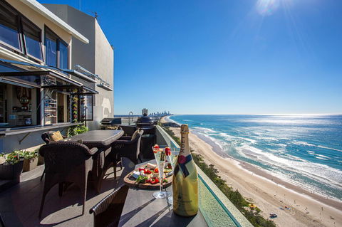 Burleigh Esplanade Apartments - Accommodation Sunshine Coast 10