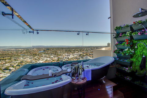 Burleigh Esplanade Apartments - Accommodation Sunshine Coast 8