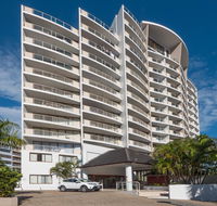 Broadbeach Savannah Resort - Accommodation Sunshine Coast