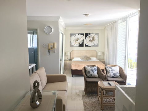 Santa Anne By The Sea - Accommodation Sunshine Coast 13