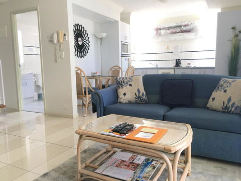 Santa Anne By The Sea - Accommodation Sunshine Coast 9