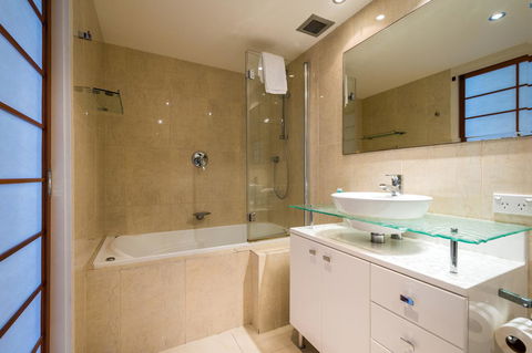 Breakers North Absolute Beachfront Apartments - Official - Accommodation Sunshine Coast 5