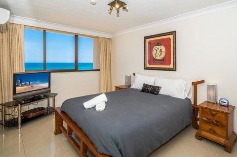 Breakers North Absolute Beachfront Apartments - Official - Accommodation Sunshine Coast 21