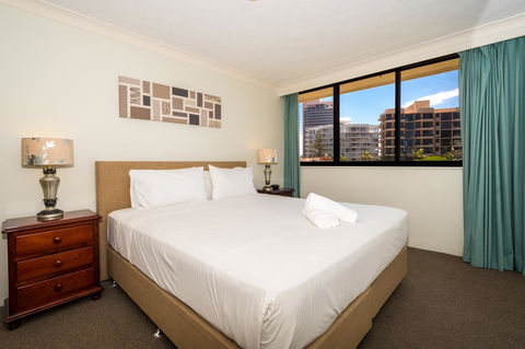 Breakers North Absolute Beachfront Apartments - Official - Accommodation Sunshine Coast 19