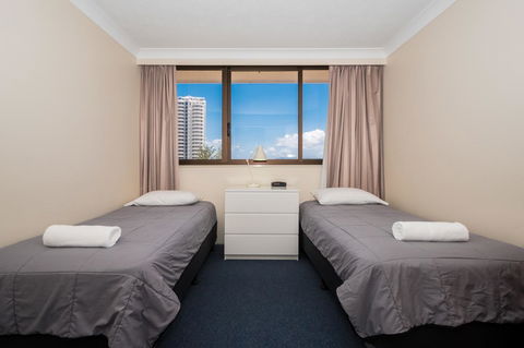 Breakers North Absolute Beachfront Apartments - Official - Accommodation Sunshine Coast 17