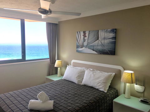 Breakers North Absolute Beachfront Apartments - Official - Accommodation Sunshine Coast 6