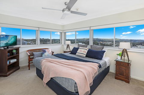 Elouera Tower - Accommodation Sunshine Coast 0