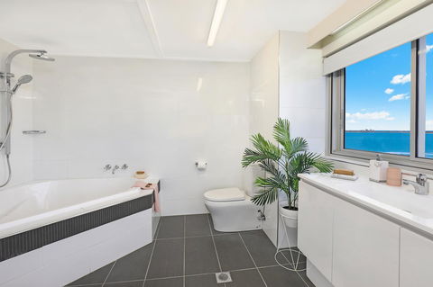 Elouera Tower - Accommodation Sunshine Coast 3