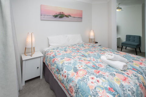 Miami Beachside Holiday Apartments - Accommodation Sunshine Coast 14