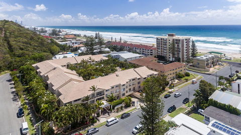Miami Beachside Holiday Apartments - Accommodation Sunshine Coast 3