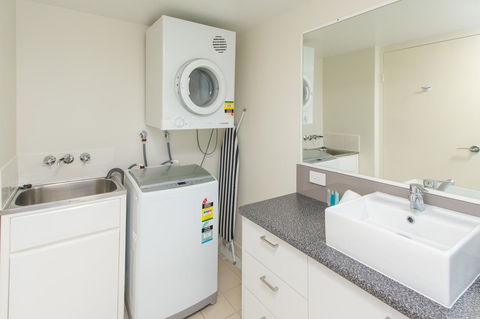 Miami Beachside Holiday Apartments - Accommodation Sunshine Coast 23
