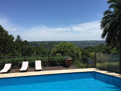 Montville Holiday Apartments - Accommodation Sunshine Coast 18