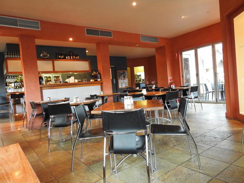 Waves Luxury Suites - Accommodation Sunshine Coast 0
