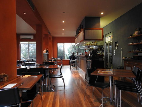 Waves Luxury Suites - Accommodation Sunshine Coast 1