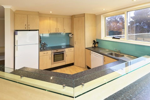 Wendaleigh 8 - Central Unit - Accommodation Sunshine Coast 2