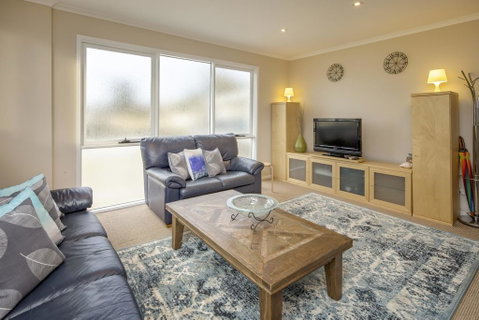 Wendaleigh 8 - Central Unit - Accommodation Sunshine Coast 3