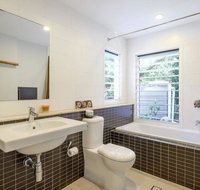 Whispering Trees - Accommodation Sunshine Coast