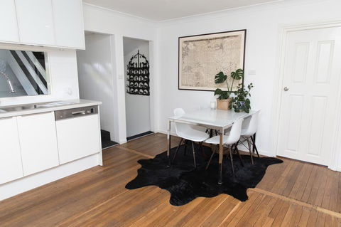 White Beach Cottage - Accommodation Sunshine Coast 2
