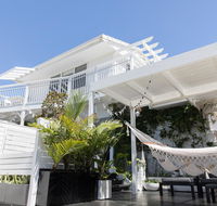 White Beach Cottage - Accommodation Sunshine Coast