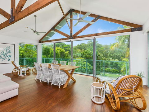 WHITE WASH ON SHE OAK - Accommodation Sunshine Coast 3
