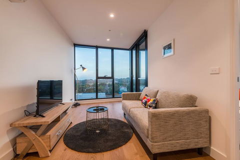 Whitehorse Tower Deluxe 1 Bedroom With View - Accommodation Sunshine Coast 0