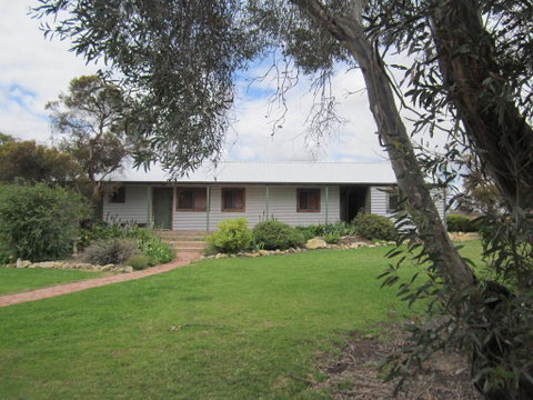Willalooka Tavern - Accommodation Sunshine Coast 1