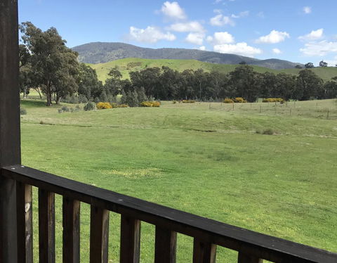 Wimmera Hills Winery - Accommodation Sunshine Coast 1