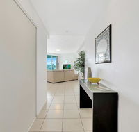 Wings Luxury Apartment Pink Poodle - Accommodation Sunshine Coast