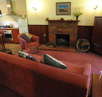 Wintarni Olives Cottage - Accommodation Sunshine Coast