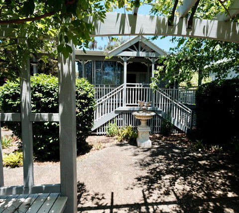 Wisteria Cottage 95 Main Western Road - Accommodation Sunshine Coast 1