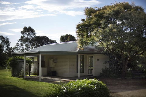 Woongara Cottage - Pet Friendly Country Retreat - Accommodation Sunshine Coast 1