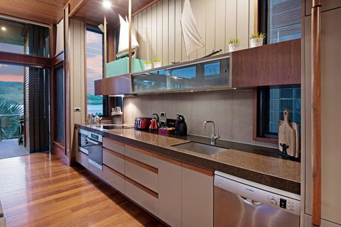 Yacht Club Villa 33 - Serenity - 4 Bedroom 4 Bathroom House Ocean Views 2 Buggies - Accommodation Sunshine Coast 1