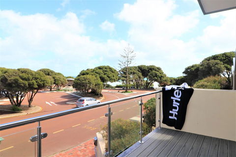 Yallingup Beach Resort - Accommodation Sunshine Coast 2
