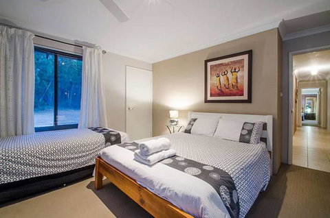 Yallingup Pet Friendly Bush Retreat - Accommodation Sunshine Coast 2
